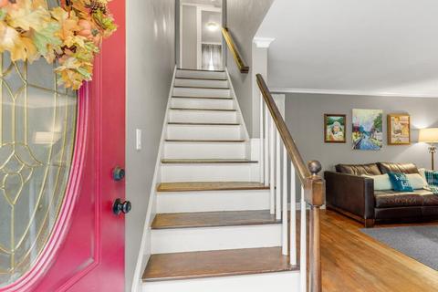 10 Maple St, Hudson, MA 01749 photo 4