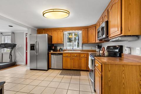 10 Maple St, Hudson, MA 01749 photo 13