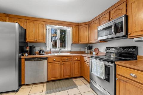10 Maple St, Hudson, MA 01749 photo 16