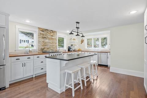 19 Appleton St, Saugus, MA 01906 photo 5
