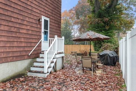 39 Matthews St, Dedham, MA 02026 photo 14