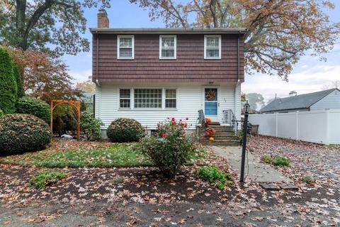 39 Matthews St, Dedham, MA 02026 photo 1