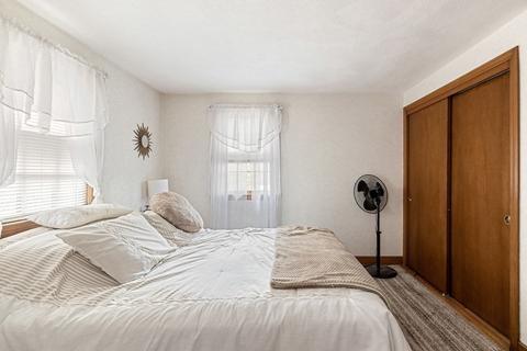 39 Matthews St, Dedham, MA 02026 photo 12