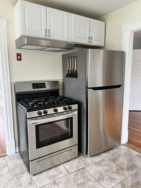 70 Arthur St, Chicopee, MA 01013 photo 9