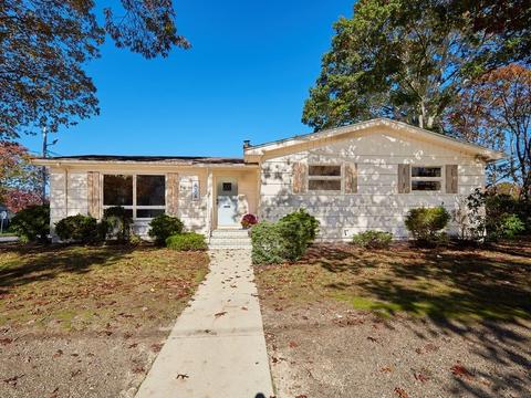 624 Florence, Fall River, MA 02720 photo 1
