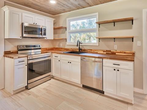 624 Florence, Fall River, MA 02720 photo 9