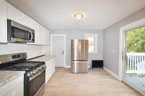 12 Haskin St, Springfield, MA 01109 photo 8
