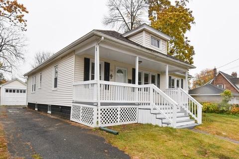 12 Haskin St, Springfield, MA 01109 photo 1