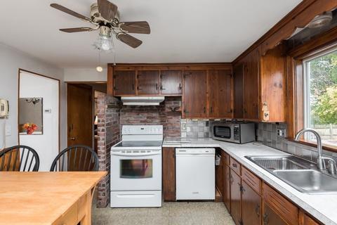 27 Willard St, Dedham, MA 02026 photo 8
