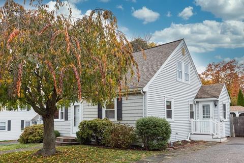 27 Willard St, Dedham, MA 02026 photo 3