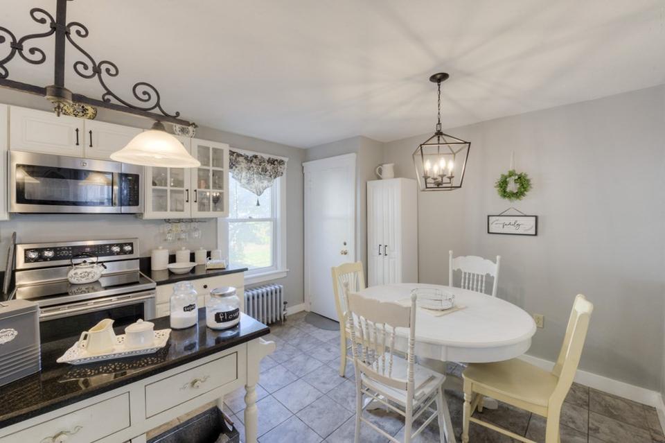  5 Doris St, Worcester, MA 01606 photo 8