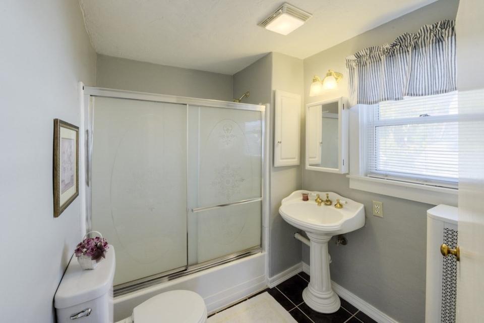  5 Doris St, Worcester, MA 01606 photo 33