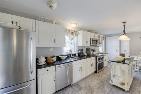 5 Doris St, Worcester, MA 01606 photo 11
