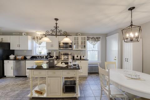 5 Doris St, Worcester, MA 01606 photo 6