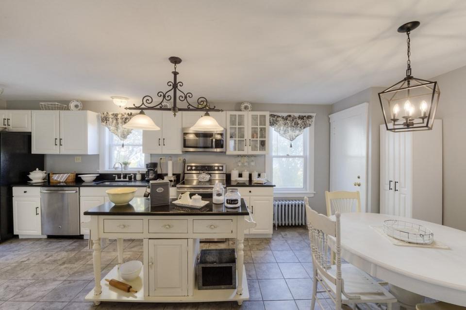  5 Doris St, Worcester, MA 01606 photo 6