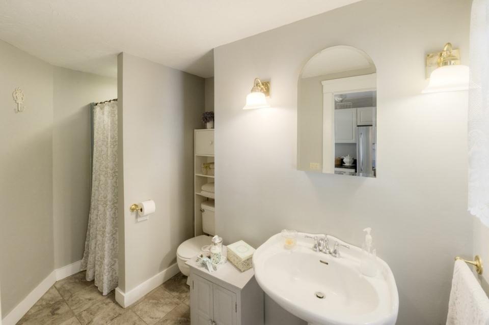 5 Doris St, Worcester, MA 01606 photo 23