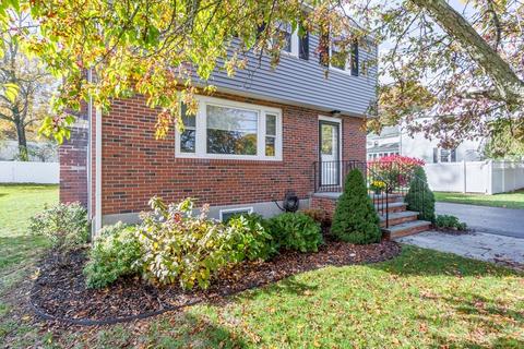 27 Vincent Rd, Dedham, MA 02026 photo 2