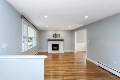 27 Vincent Rd, Dedham, MA 02026 photo 4