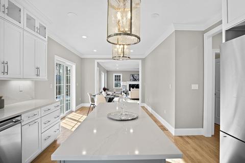 17 Orange St, Reading, MA 01867 photo 13