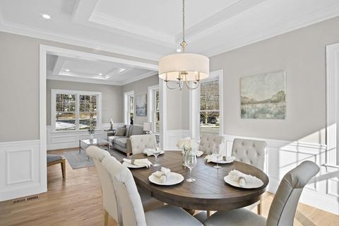 17 Orange St, Reading, MA 01867 photo 8
