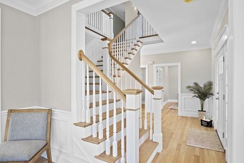 17 Orange St, Reading, MA 01867 photo 5