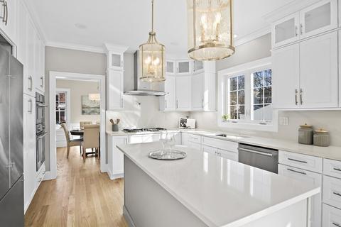 17 Orange St, Reading, MA 01867 photo 11