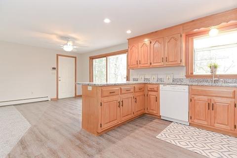 12 Bartlett Pl, Walpole, MA 02081 photo 10