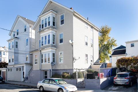 228 Haffards St, Fall River, MA 02723 photo 2