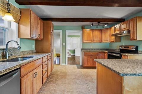 1 Agate Ave, Worcester, MA 01604 photo 8