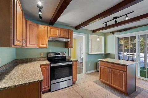 1 Agate Ave, Worcester, MA 01604 photo 9