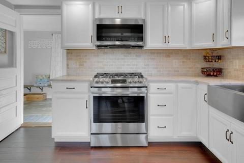 8 Franklin St, Wareham, MA 02571 photo 6