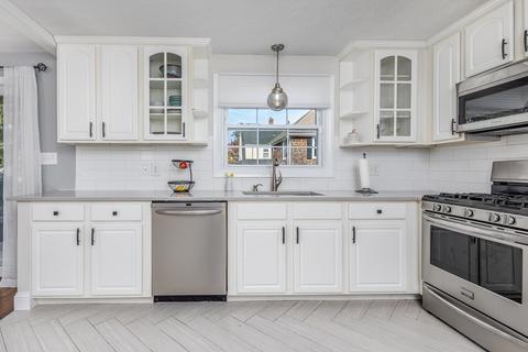 1 Tedesco St, Marblehead, MA 01945 photo 12