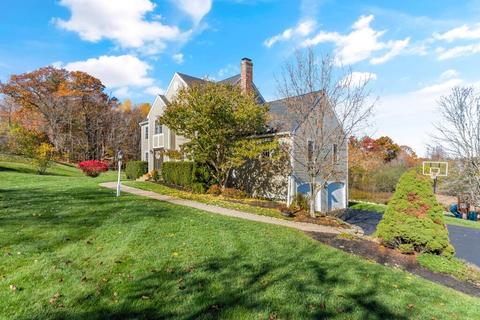 59 Williams St, Upton, MA 01568 photo 2