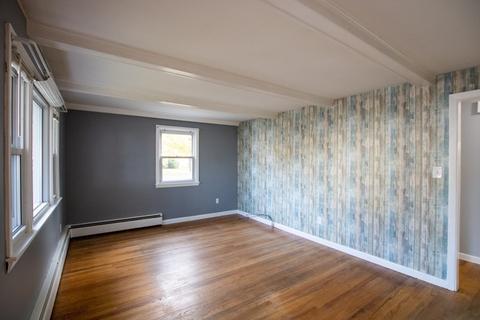 146 Davis St, Springfield, MA 01104 photo 3
