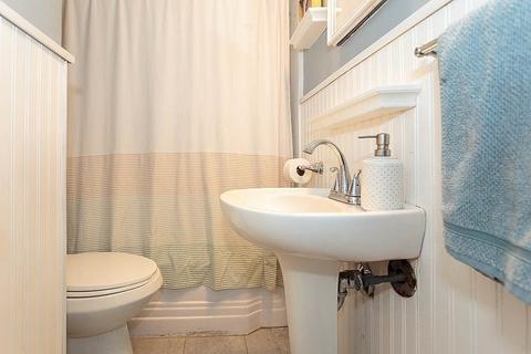 15 Sherman St, Canton, MA 02021 photo 8