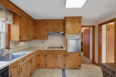 29 Irving Dr, Walpole, MA 02081 photo 5