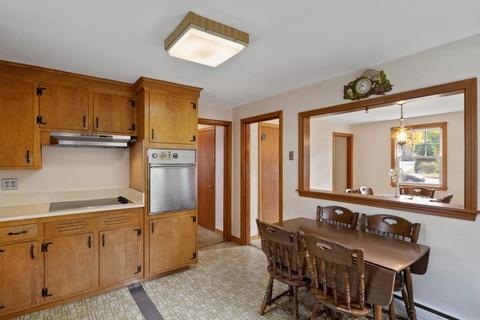 29 Irving Dr, Walpole, MA 02081 photo 4