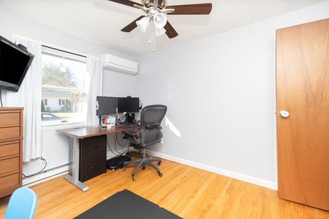 247 Hanson Dr, Springfield, MA 01128 photo 16
