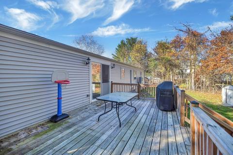 247 Hanson Dr, Springfield, MA 01128 photo 28
