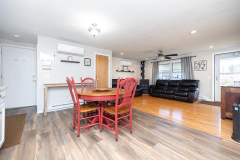 247 Hanson Dr, Springfield, MA 01128 photo 7