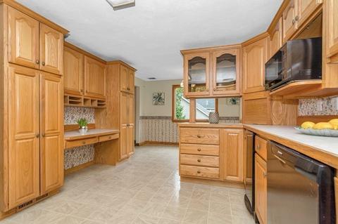 114 Hanscom Ave, Reading, MA 01867 photo 7