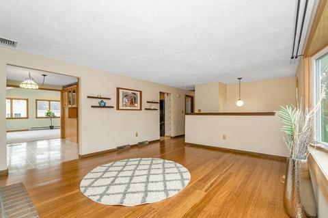 114 Hanscom Ave, Reading, MA 01867 photo 4