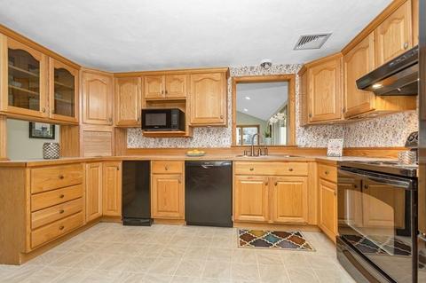 114 Hanscom Ave, Reading, MA 01867 photo 6