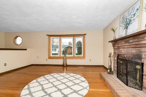 114 Hanscom Ave, Reading, MA 01867 photo 2