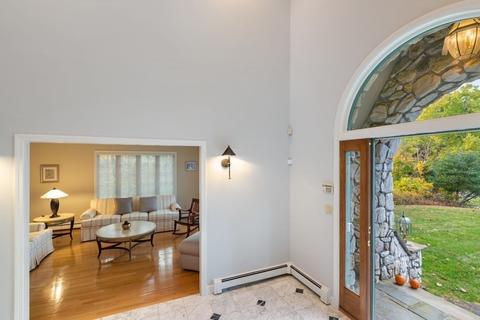 14 Weathervane Rd, Canton, MA 02021 photo 4