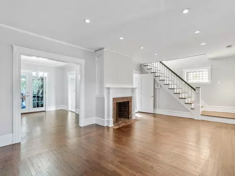 889 Pearce St, Fall River, MA 02720 photo 5