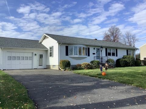 34 Sampson St, Chicopee, MA 01020 photo 1