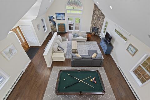 1 Leblanc Dr, Danvers, MA 01923 photo 2