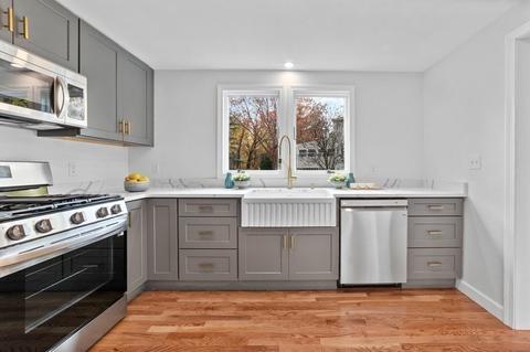 9 Whiting Ave, Walpole, MA 02081 photo 3