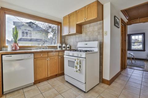 80 Crescent Ave, Lynnfield, MA 01940 photo 9